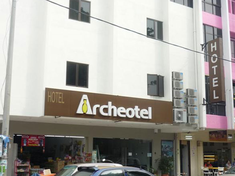 OYO 128 Archeotel Hotel